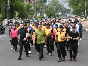 Sejalan dengan Visi Padang Sehat, Wako Fadly Amran Apresiasi Olahraga Bersama TNI-Polri