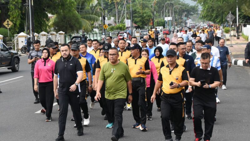 Sejalan dengan Visi Padang Sehat, Wako Fadly Amran Apresiasi Olahraga Bersama TNI-Polri