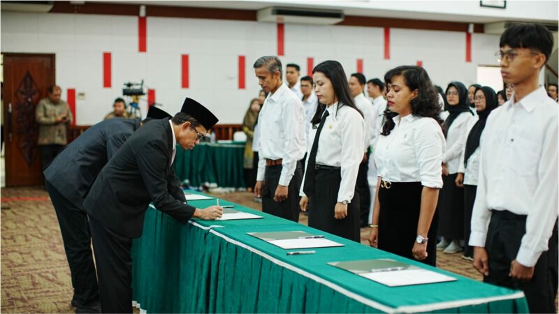 UNAND Lantik 158 PNS dan Pegawai Tetap Baru