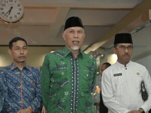 Sumbar Raih Penghargaan Nasional Sebagai Provinsi dengan Residu Data Pendidikan Terendah