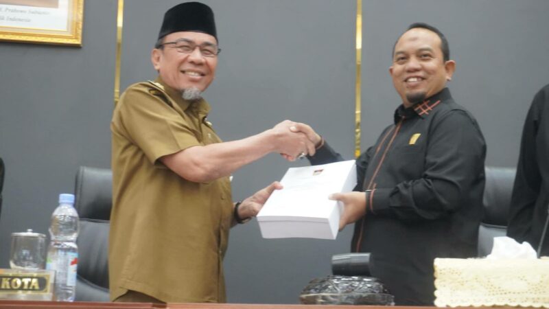 Wakil Wali Kota Padang, Maigus Nasir menyampaikan Rancangan Perubahan Kebijakan Umum Anggaran (KUA) PPAS Tahun Anggaran