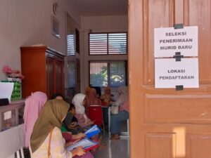 SPMB Sekolah Dasar (SD) Negeri di Kota Padang 2025 sudah dimulai hari ini, Senin (23/6/2025). Pendaftaran dilaksanakan pada 23–25 Juni 2025.