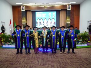 Universitas Andalas (UNAND) mengukuhkan lima guru besar tetap dari Fakultas Teknik di Gedung Convention Hall Kampus Limau Manis,