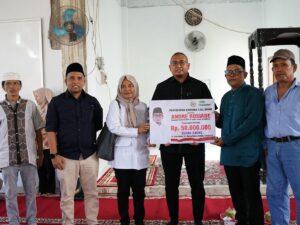 Wakil Ketua Komisi VI DPR RI dari Fraksi Gerindra membantu pembangunan Surau Gaung, Kelurahan Batang Kabung Ganting, Kecamatan Koto Tangah,