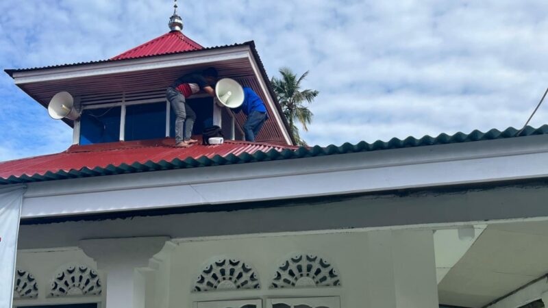 Wakil Ketua Komisi VI DPR RI dari Fraksi Gerindra Andre Rosiade menunaikan janjinya saat berkunjung ke Musala Nurul Jadid, Sungai Latuang,