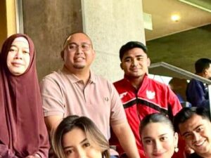 Penasihat tim Semen Padang FC yang juga pencinta sepakbola Andre Rosiade mengaku kecewa dengan kekalahan telak Timnas Indonesia enam gol