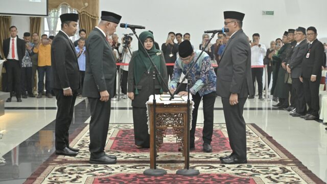 Resmi Dilantik, Berikut 6 Titipan Gubernur Mahyeldi untuk Sekda Sumbar