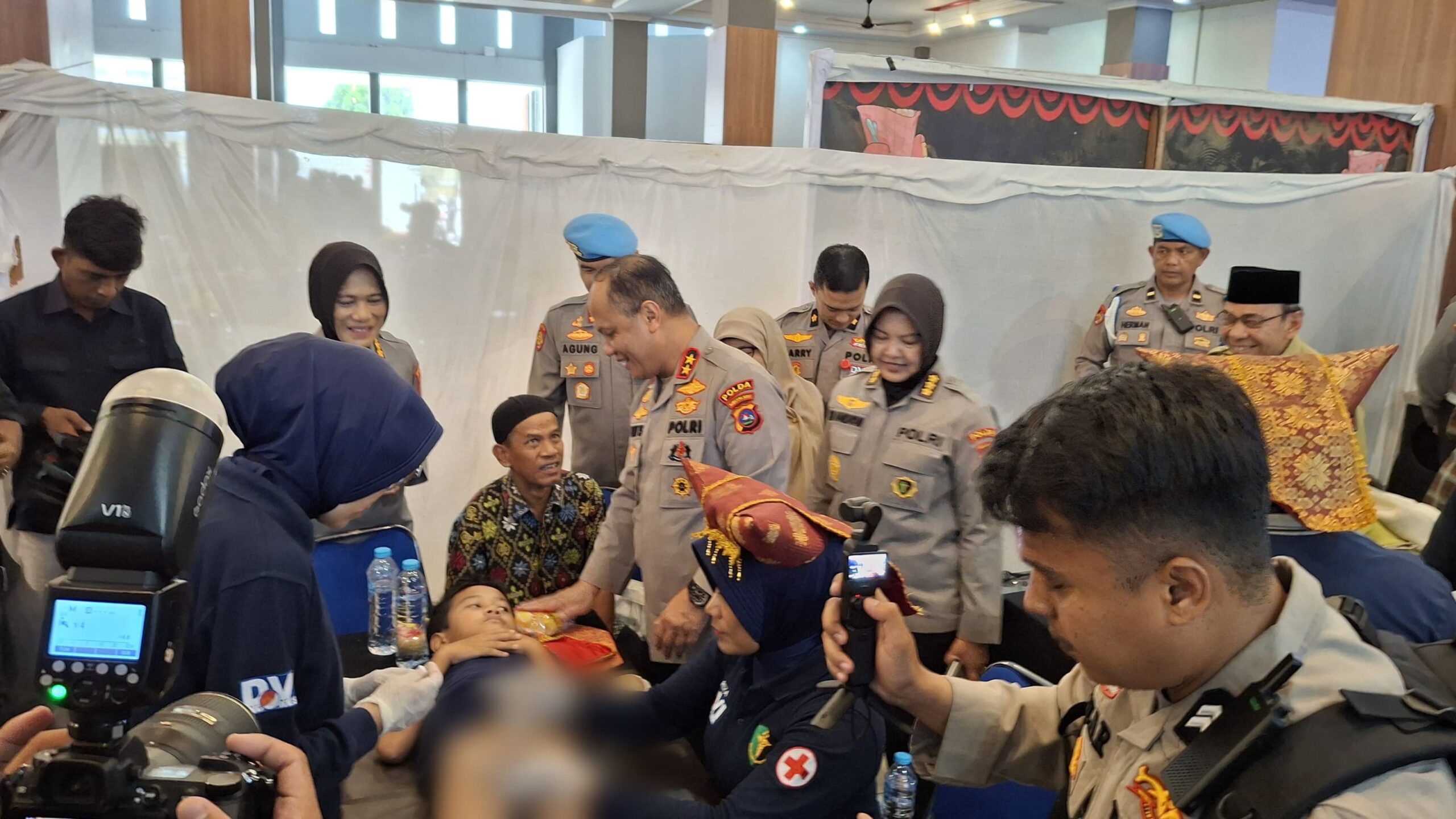 Bakti Kesehatan Polda Sumbar HUT Bhayangkara ke-79: Donor Darah hingga Operasi Katarak