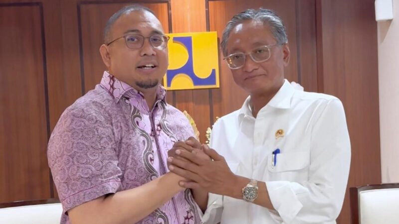 Wakil Ketua Komisi VI DPR RI dari Fraksi Gerindra Andre Rosiade memastikan pembangunan sejumlah proyek yang telah direncanakan di Sumatra