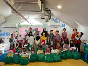 Tanamkan Kepedulian Sejak Dini, SafaMarwa Islamic International School Gelar Charity Event