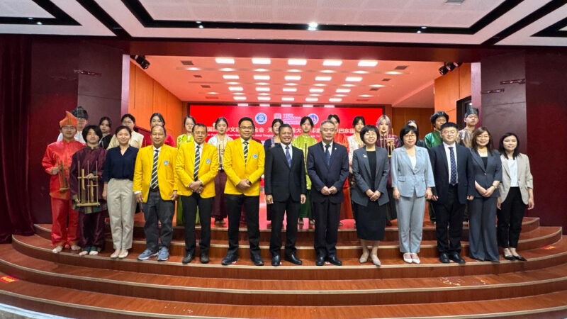 UNP dan TFSU Tiongkok Resmikan Pusat Pembelajaran Bahasa dan Budaya China di Padang