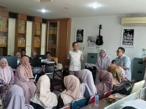 Suasana Hangat Halalbihalal Biro Adpim Sumbar, Momentum Satukan Hati dan Tingkatkan Kinerja