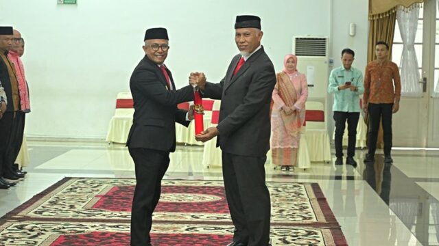 Gubernur Sumbar Kukuhkan Edi Dharma Syafni sebagai Pjs Bupati Pasaman