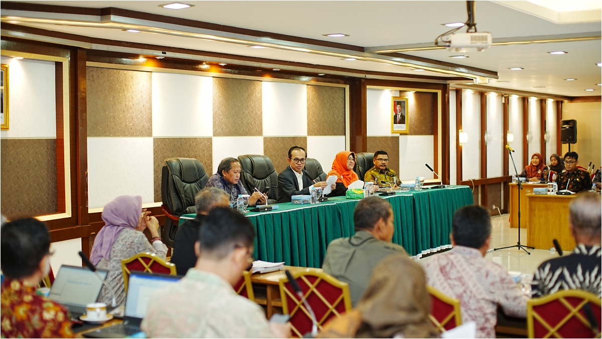 Sambangi UNAND, Komisi X DPR Serap Aspirasi Penulisan Sejarah Indonesia