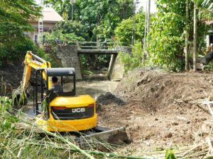 Usai Dikunjungi Wako Fadly Amran, Pemko Mulai Keruk Sedimen Sungai Pampangan