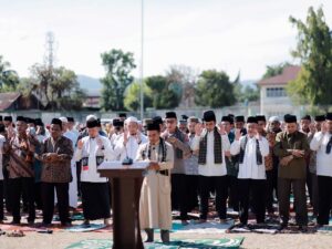 Warga Solok Gelar Salat Istisqa, Harapkan Turunnya Hujan Usai 3 Bulan Kemarau