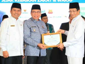 Dukung Program Zakat dan Wakaf, Pemko Padang Terima Penghargaan Kemenag