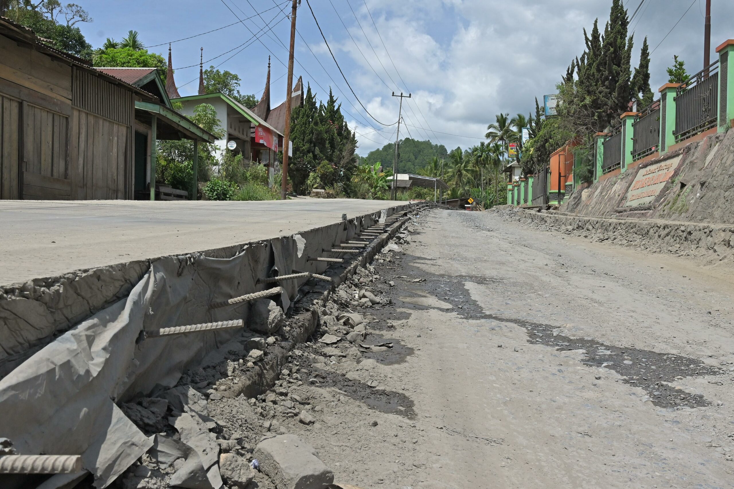 Perbaikan Jalan Penghubung Payakumbuh-Lintau, Progres Capai 50 Persen