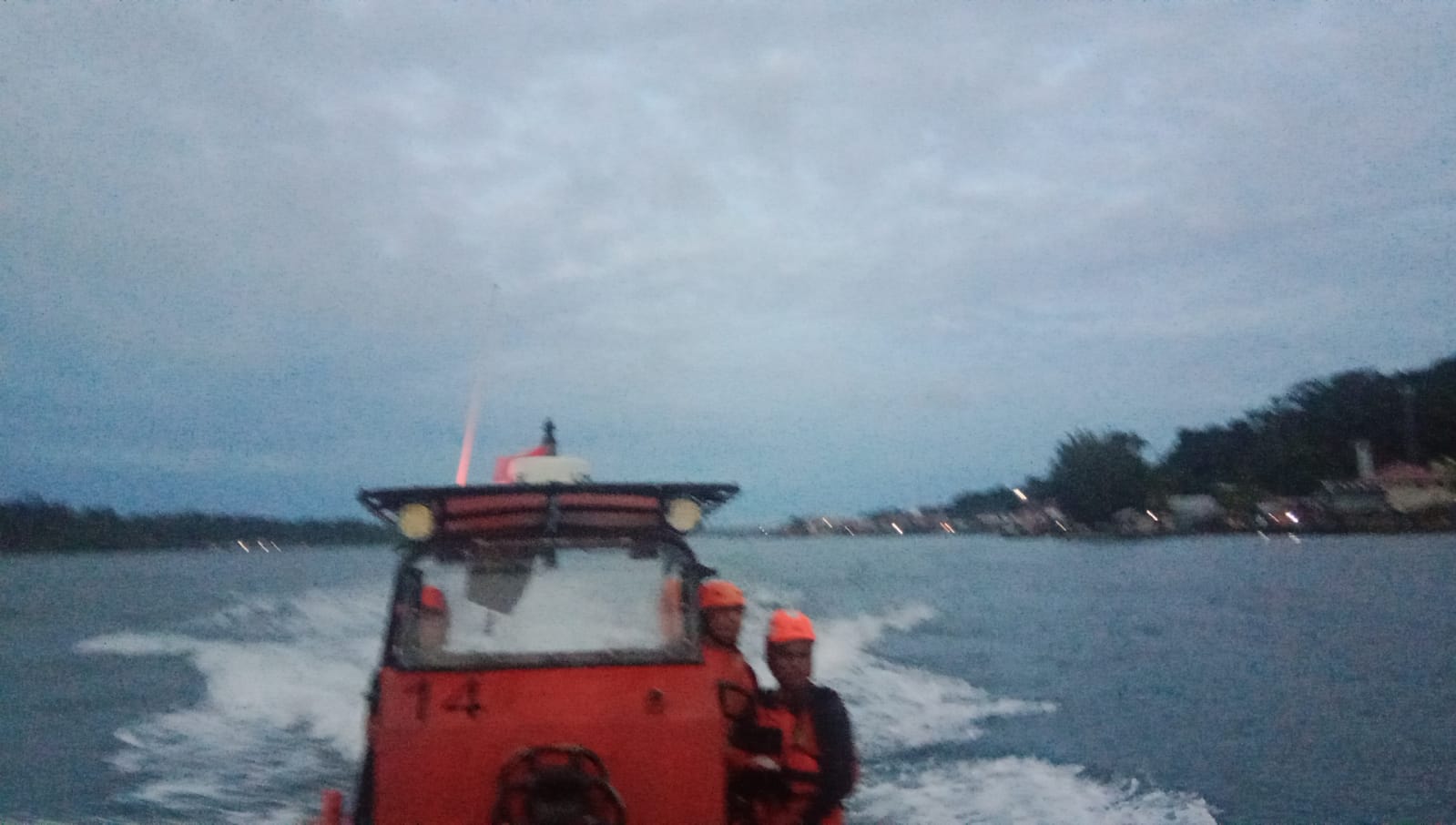 Boat Terbalik di Selat Sipora Akibat Gelombang Tinggi, 11 Orang Hilang