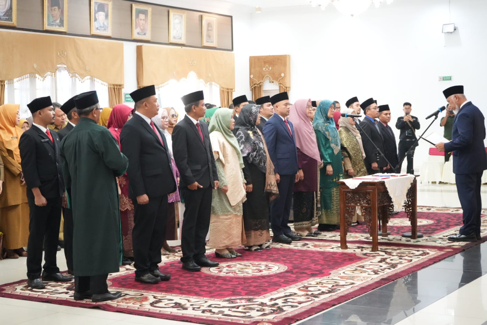 Lantik 25 Pejabat Manajerial, Gubernur Mahyeldi Tegaskan Komitmen Pelayanan Publik