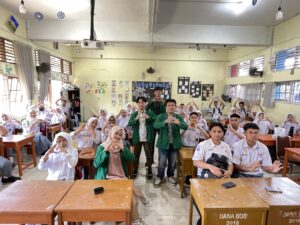 Langkah Awal Menuju Green City, Green Rangers Edukasi Lingkungan di SMAN 3 Padang