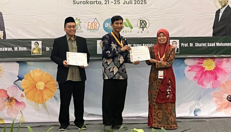 Mahasiswa Fakultas Adab dan Humaniora UIN Imam Bonjol Padang berhasil menorehkan prestasi di ajang ADIA International Festival 2025,