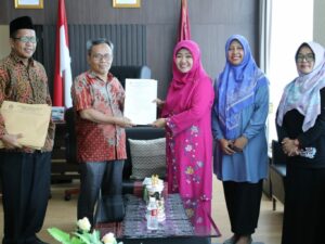 Proses penjaringan Rektor UIN Imam Bonjol Padang periode 2025–2029 memasuki babak penting. Panitia resmi menetapkan sebanyak 11 bakal