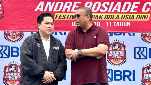 Pencinta sepakbola yang juga Penasihat Semen Padang FC Andre Rosiade mendukung penuh Erick Thohir untuk melanjutkan kepemimpinan PSSI
