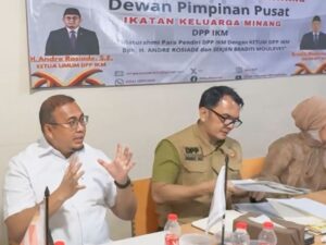 Ketum DPP IKM Andre Rosiade mengadakan pertemuan dengan para tokoh pendiri IKM di Sekretariat DPD IKM Tangerang Selatan