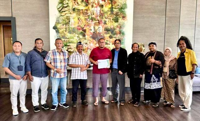 Terima Keluhan Soal Pengelolaan Borobudur, Andre Komit Perjuangkan Aspirasi Warga di DPR