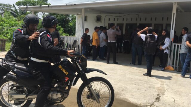 Polda Sumbar telah meringkus sembilan orang dalam kasus dugaan penyerangan dan perusakan rumah doa jemaat umat Kristen dari GKSI