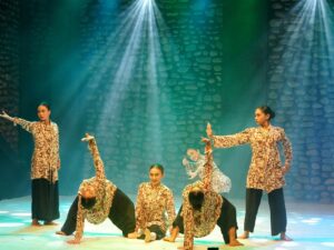 Festival Nan Jombang Tampilkan Tari 'Dualitas' Meriahkan HJK Padang ke-356