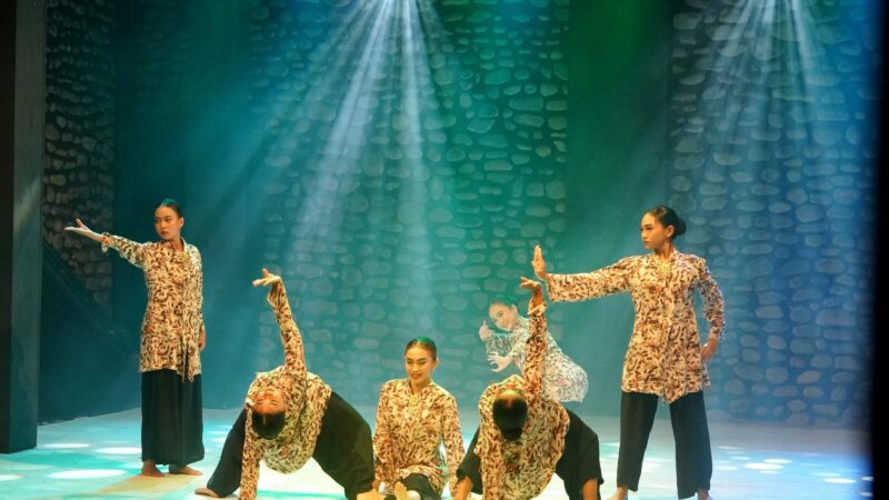 Festival Nan Jombang Tampilkan Tari 'Dualitas' Meriahkan HJK Padang ke-356