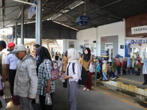 Libur Panjang HUT RI ke-80, 68 Persen Kursi KA Pariaman Ekspres Sudah Terjual