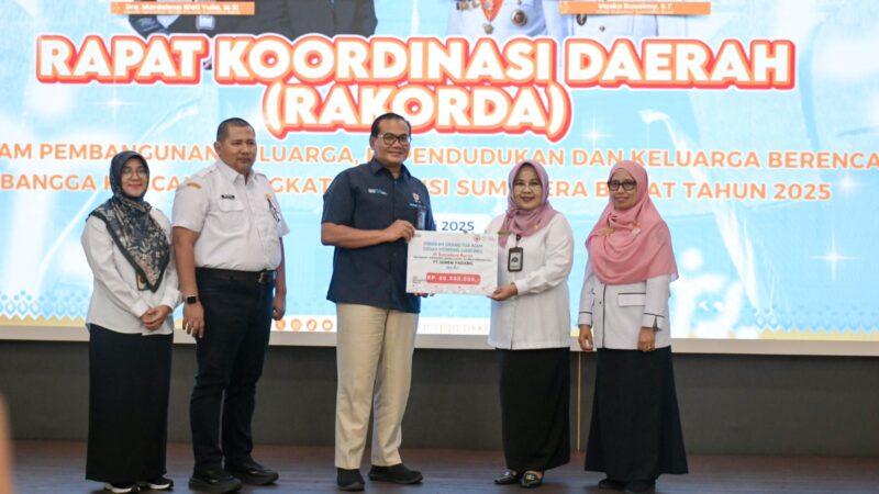 Perkuat Sinergi dengan BKKBN, Semen Padang Salurkan Bantuan Stunting di Sumbar Rp80,5 Juta