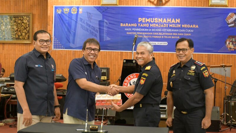 Semen Padang dan Bea Cukai Musnahkan Barang Ilegal Senilai Rp22 Miliar