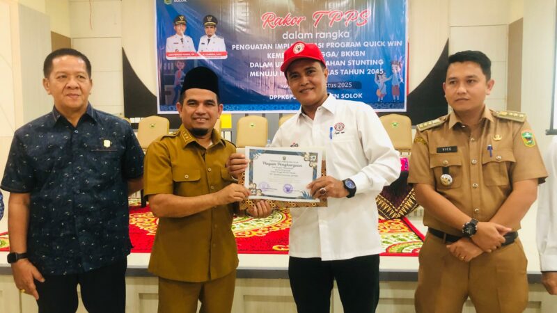 Aktif dalam Program GENTING, Semen Padang Terima Penghargaan dari Pemkab Solok