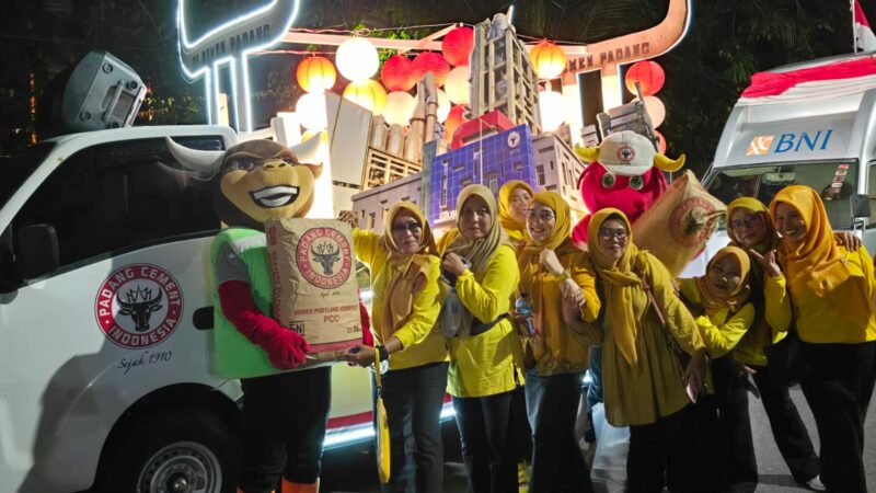 PT Semen Padang Meriahkan Pawai Telong-Telong HJK Padang ke-356