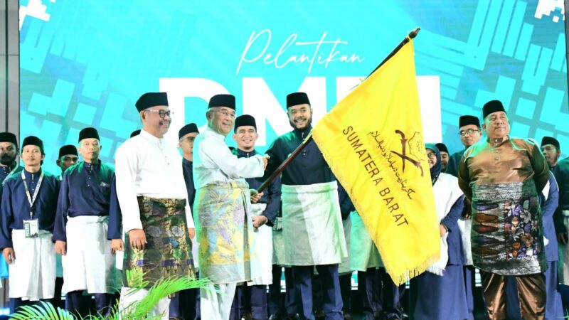 Wako Padang Fadly Amran Dilantik Sebagai Ketua Pengurus DMDI Sumatera Barat