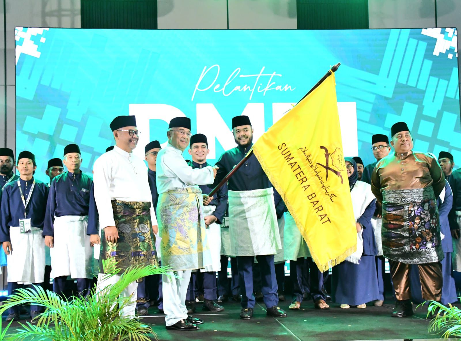 Wako Padang Fadly Amran Dilantik Sebagai Ketua Pengurus DMDI Sumatera Barat