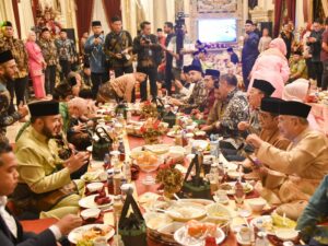 Sambut Delegasi ICCN dan DMDI, Pemko Padang Gelar Makan Bajamba di Rumah Gadang Baiturrahmah