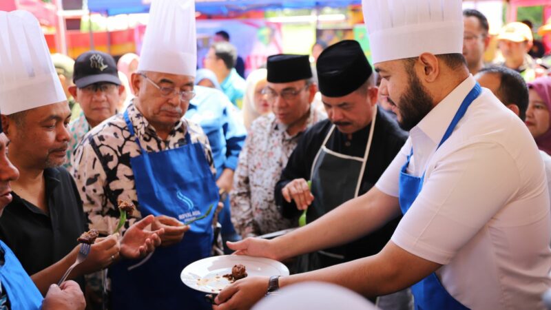 Wako Fadly Amran Bawa Rombongan DMDI Kunjungi Sentra Rendang Padang