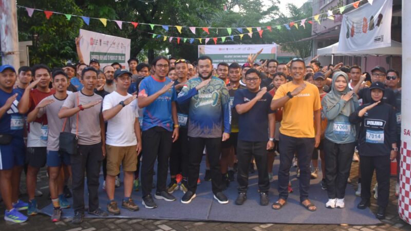 Wako Fadly Amran Lepas Peserta Exhibition Run Road to Padang City Trail 2025