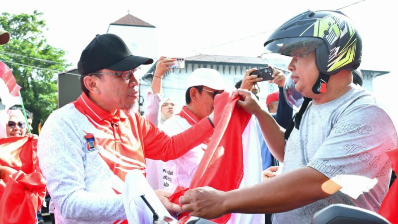 Program 10 Juta Bendera, Pemko Padang Bagikan 15.000 Bendera Merah Putih