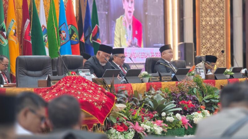 Gubernur Mahyeldi Ajak Warga Sumbar Resapi Pesan Presiden untuk Bangun Daerah