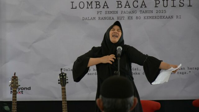 Rayakan HUT RI ke-80, PT Semen Padang Adakan Lomba Baca Puisi