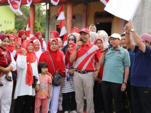 Meriahkan HUT RI, Wawako Padang Buka Jalan Santai di Korong Gadang