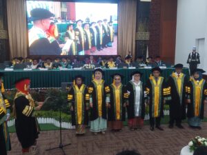 UNAND Kukuhkan 7 Guru Besar Baru dari FMIPA dan FIB