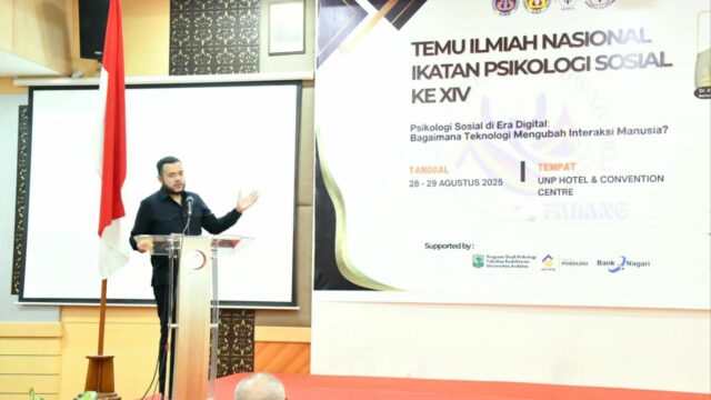 Jadi Pembicara di Temilnas Ikatan Psikologi Sosial, Wako Padang Ulas Implikasi Smart City Terhadap Kehidupan Masyarakat