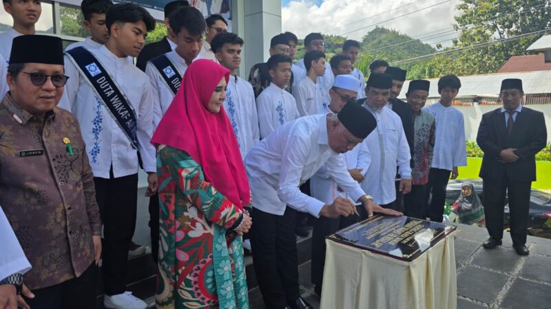 Gubernur Mahyeldi Resmikan Graha Wakaf AR Risalah, Gedung Wakaf Pertama di Sumbar